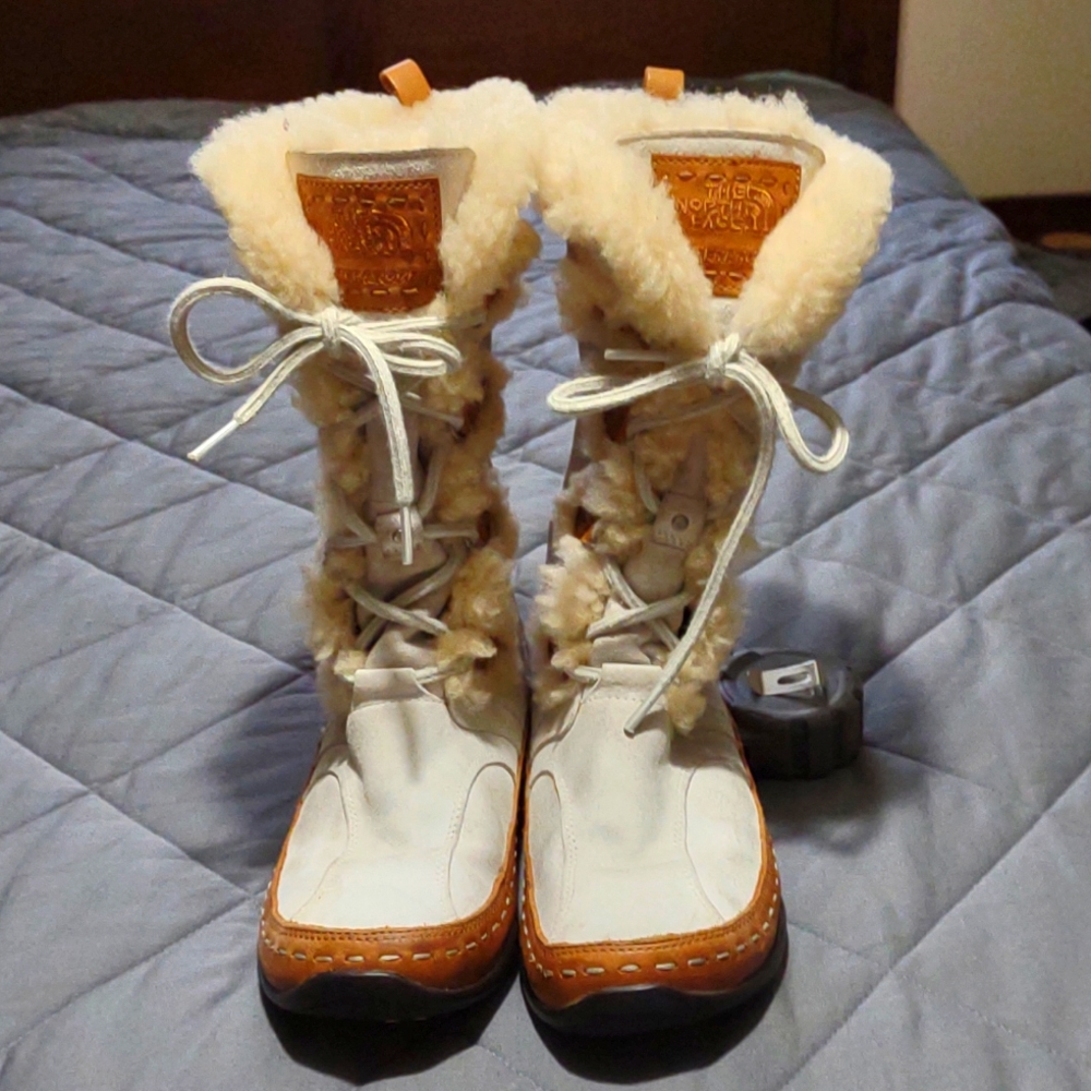North Face size 7 gently used winter suede boots.